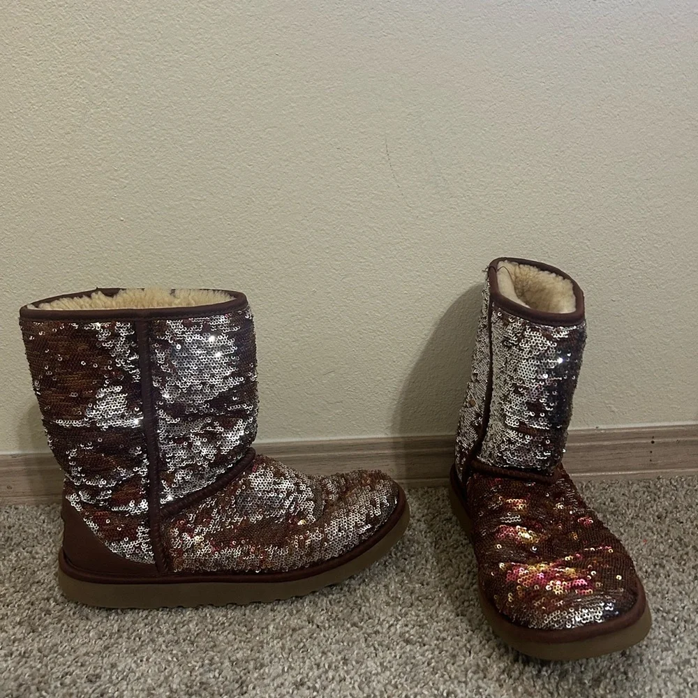UGG Classic Short Australia Brown Silver Sparkle Sequin Boot Women's Size 8